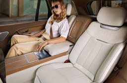 2022 Range Rover image Gallery 